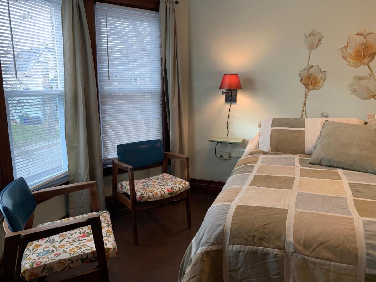 Red Brick Inn - Walk To The Falls, The Casino And All Downtown Restaurants Niagara Falls Eksteriør billede
